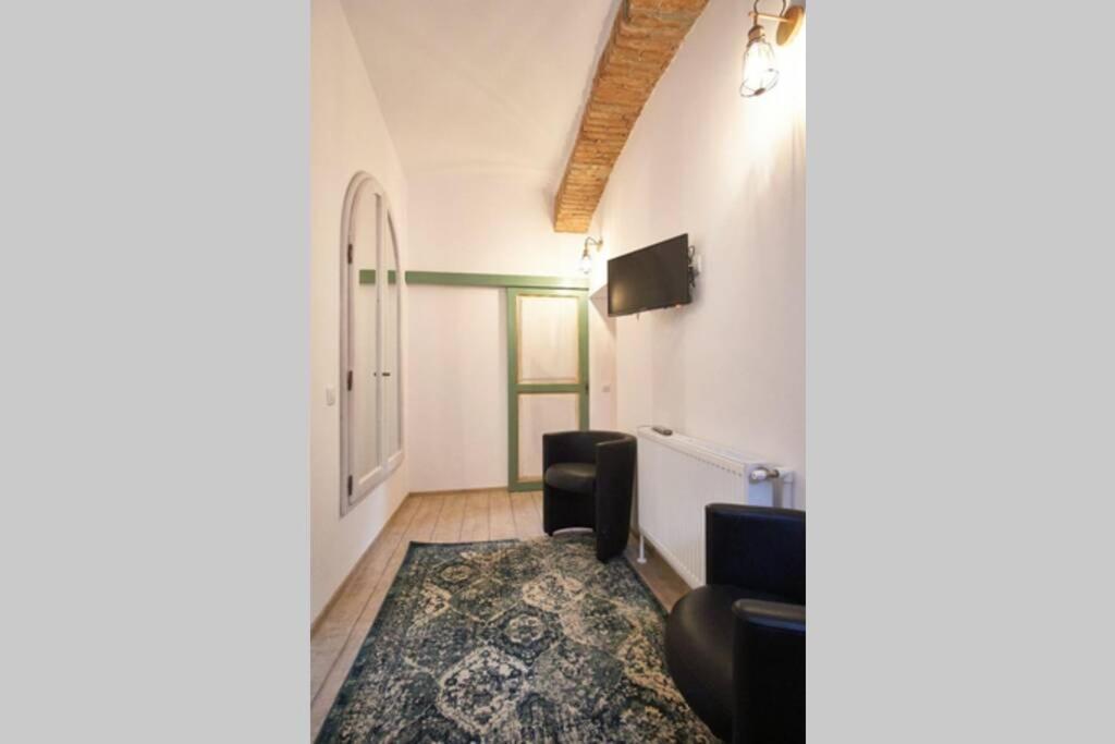 Ferienwohnung Vintage Apartament ,, Nicolux,, Centrul Vechi- Brașov Exterior foto