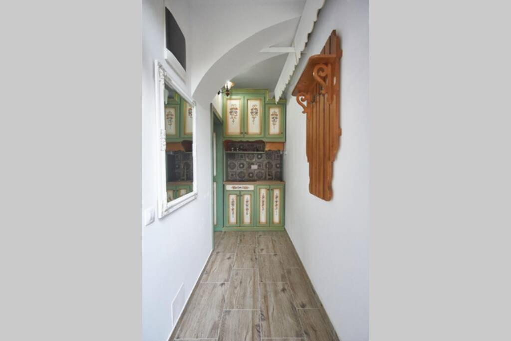 Ferienwohnung Vintage Apartament ,, Nicolux,, Centrul Vechi- Brașov Exterior foto